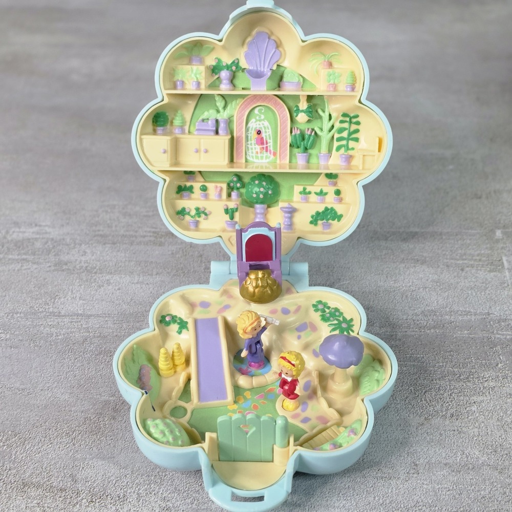 VTG Bluebird Polly Pocket 1990 Midge's Flower Shop Compact W. Two Micro Dolls